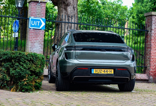 Porsche Macan EV Turbo
