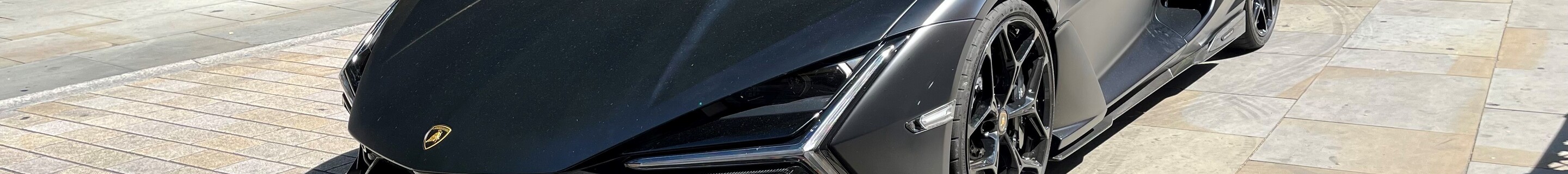 Lamborghini Revuelto