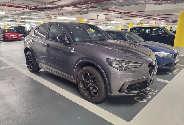 Alfa Romeo Stelvio Quadrifoglio 2023