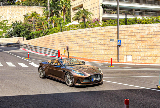 Aston Martin DB12 Volante