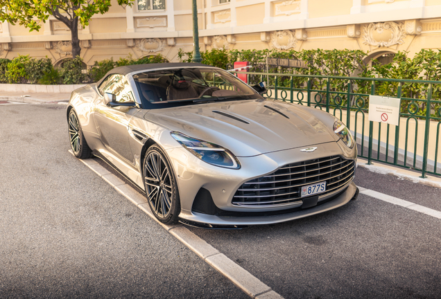 Aston Martin DB12 Volante