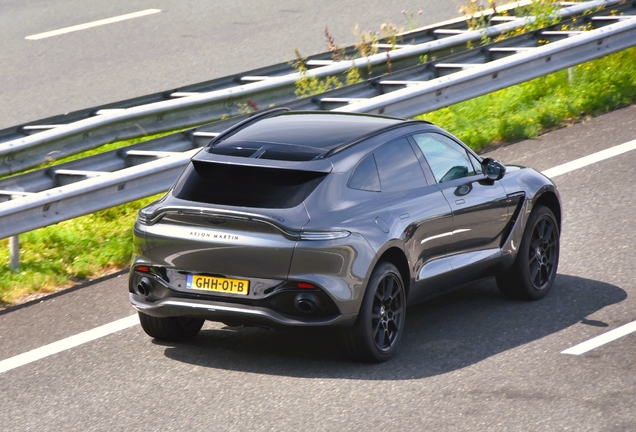Aston Martin DBX