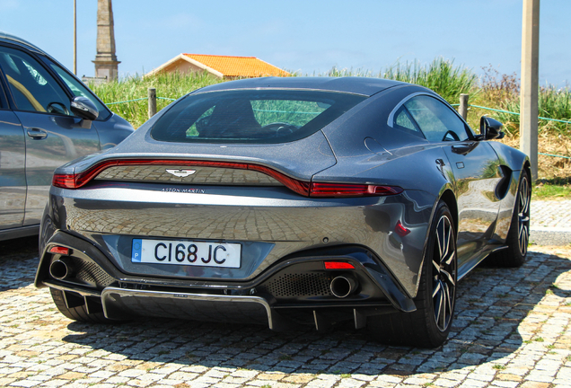 Aston Martin V8 Vantage 2018