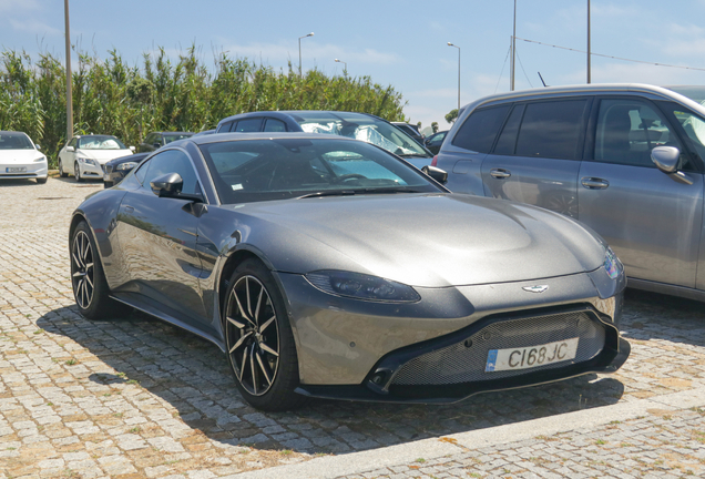 Aston Martin V8 Vantage 2018