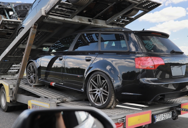 Audi RS4 Avant B7