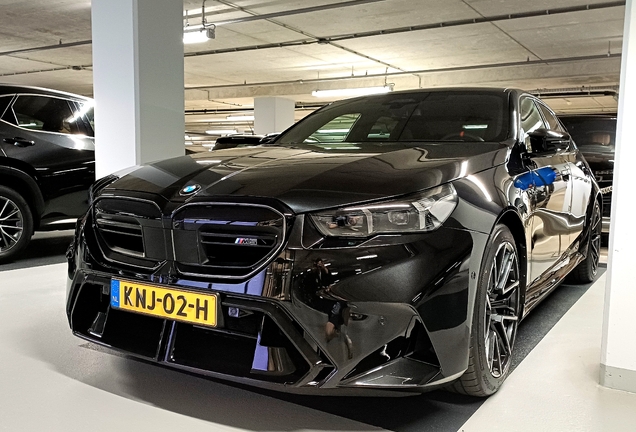 BMW M5 G90