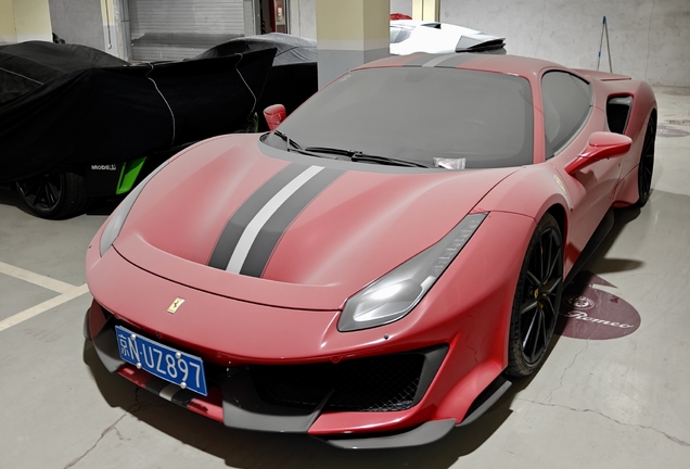 Ferrari 488 Pista