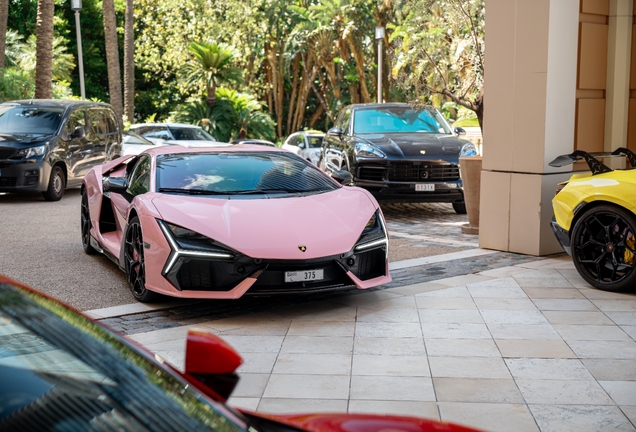 Lamborghini Revuelto