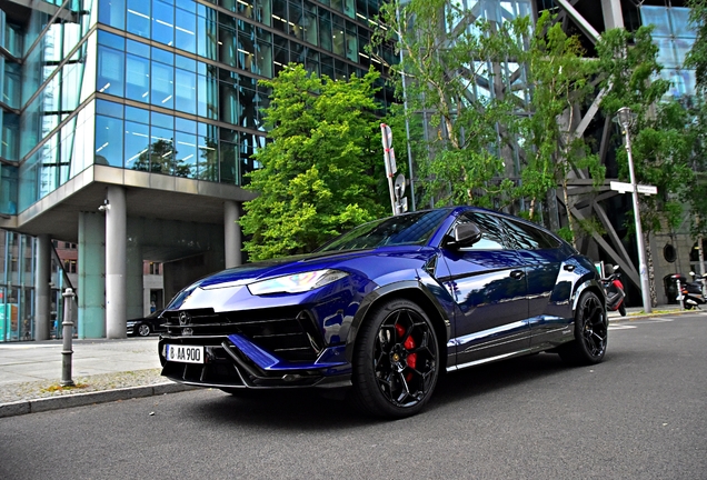 Lamborghini Urus Performante