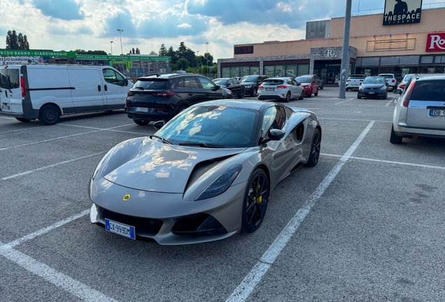 Lotus Emira