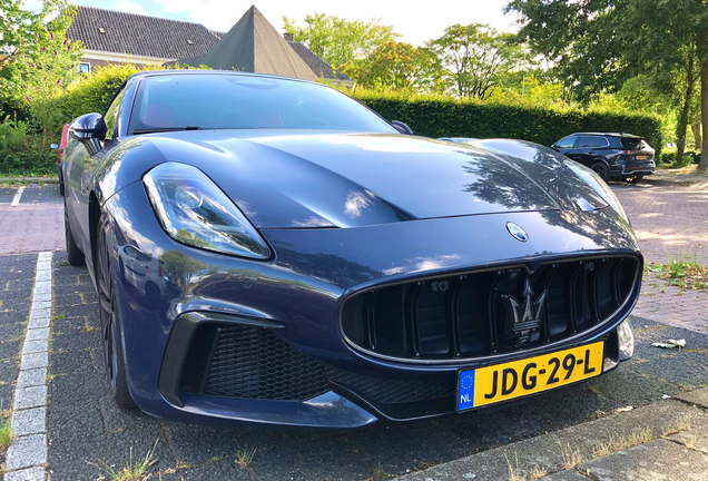 Maserati GranCabrio Trofeo