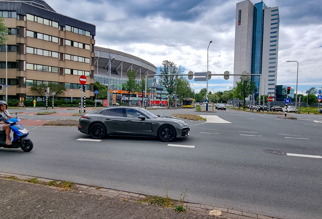 Porsche 972 Panamera Turbo S E-Hybrid