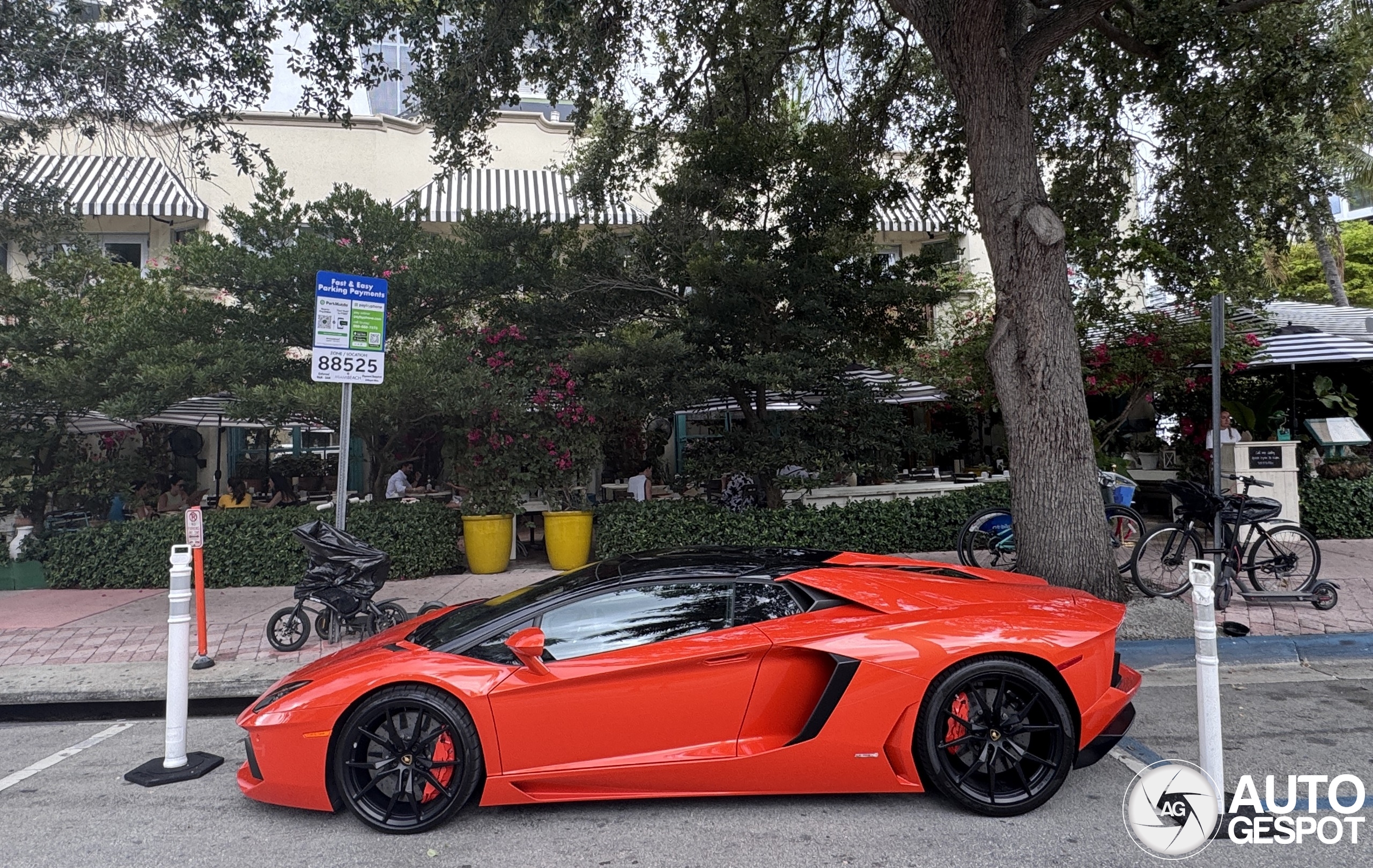 Lamborghini Aventador LP700-4 Roadster