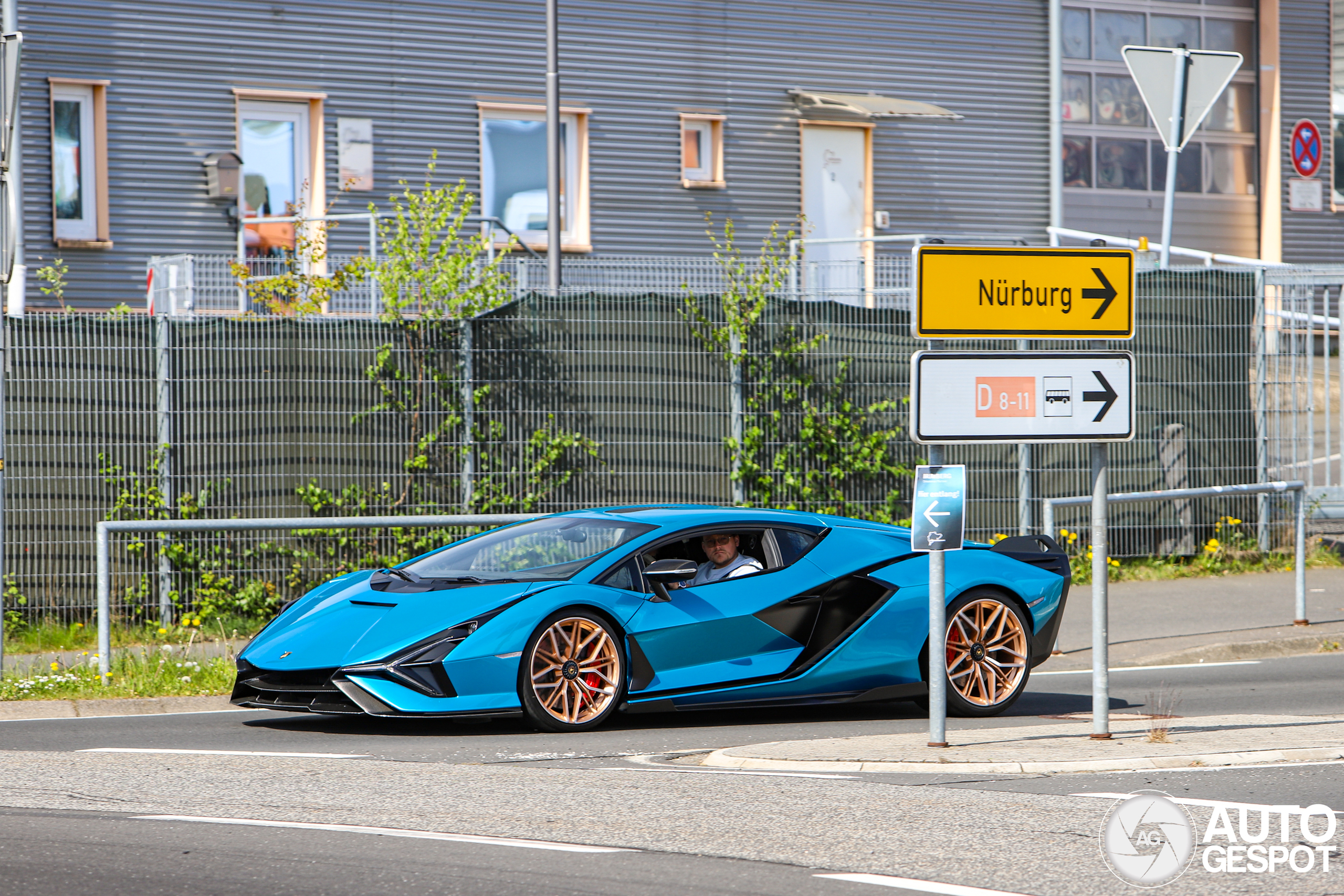 Lamborghini Sián FKP 37