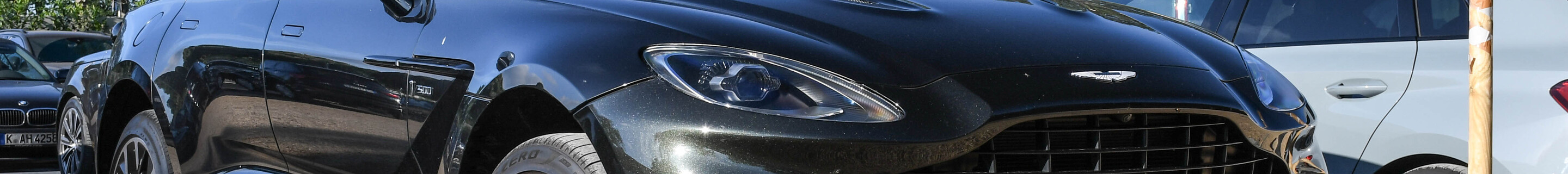 Aston Martin DBX