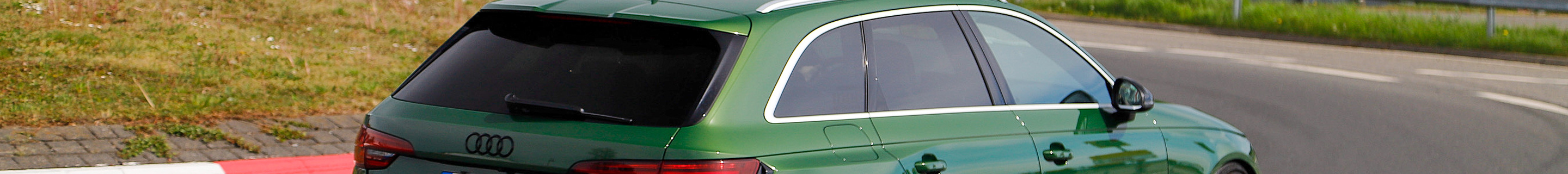 Audi RS4 Avant B9