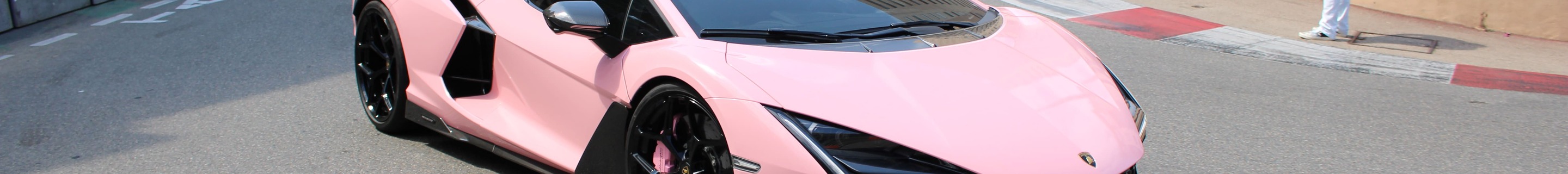 Lamborghini Revuelto