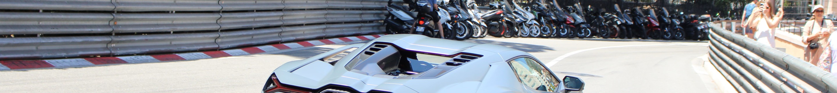 Lamborghini Revuelto