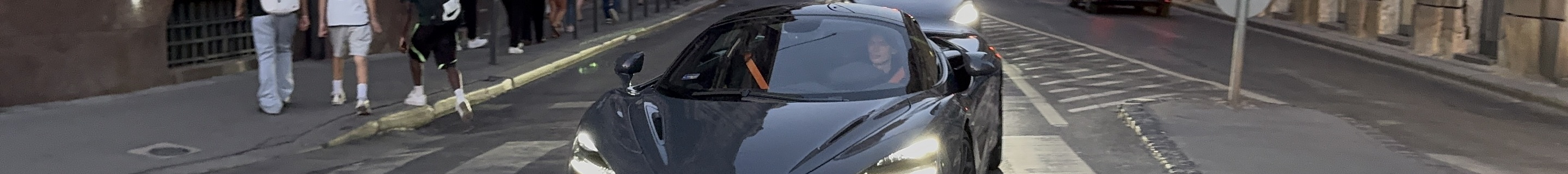 McLaren 750s