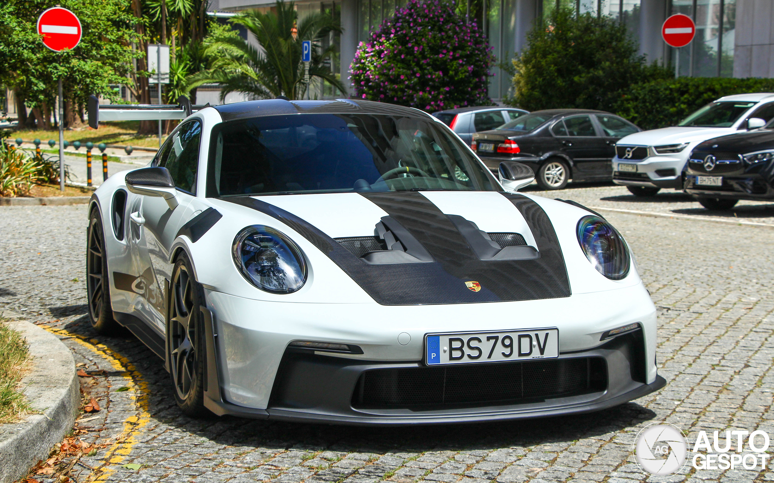 Porsche 992 GT3 RS MkI Weissach Package