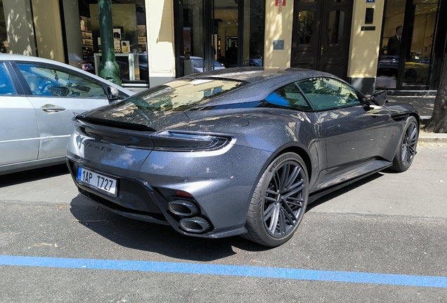 Aston Martin DB12 S
