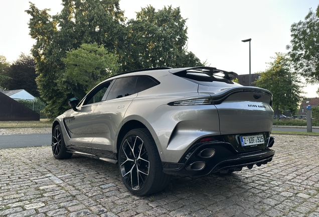 Aston Martin DBX S