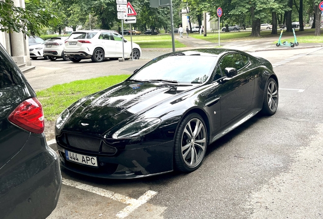 Aston Martin V12 Vantage S