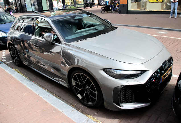 Audi RS5 Avant B10