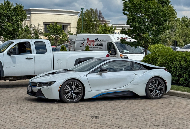 BMW i8