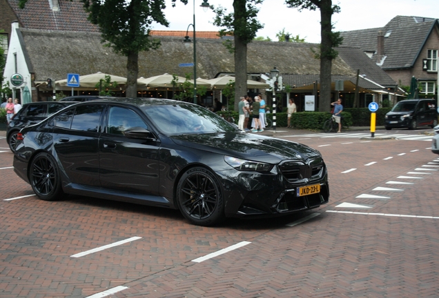 BMW M5 G90