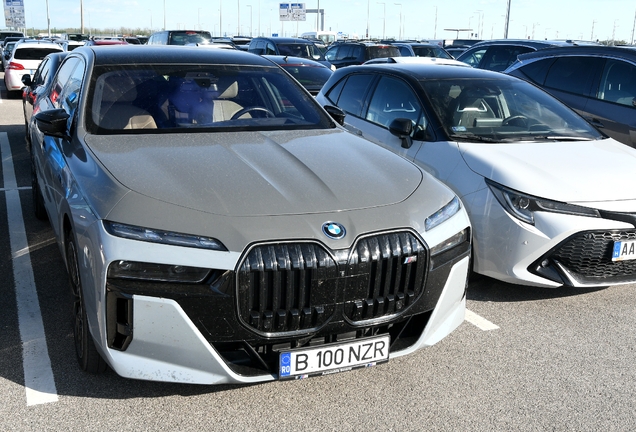 BMW M760e xDrive