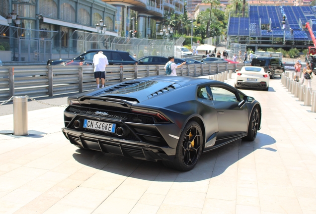 Lamborghini Huracán LP640-4 EVO