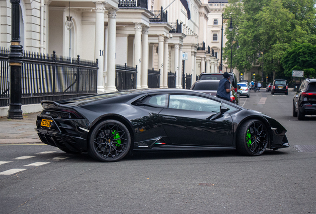 Lamborghini Huracán LP640-4 EVO
