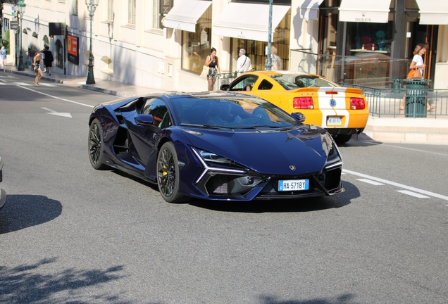 Lamborghini Revuelto