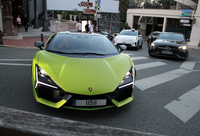 Lamborghini Revuelto