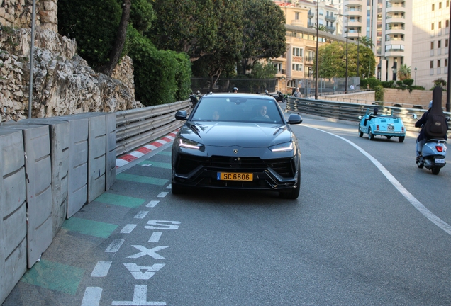 Lamborghini Urus Performante