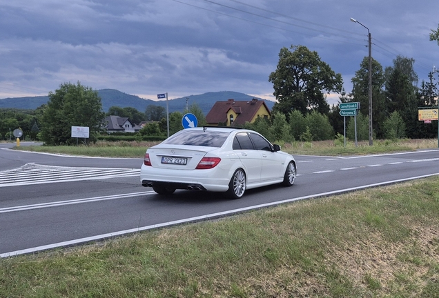 Mercedes-Benz C 63 AMG W204