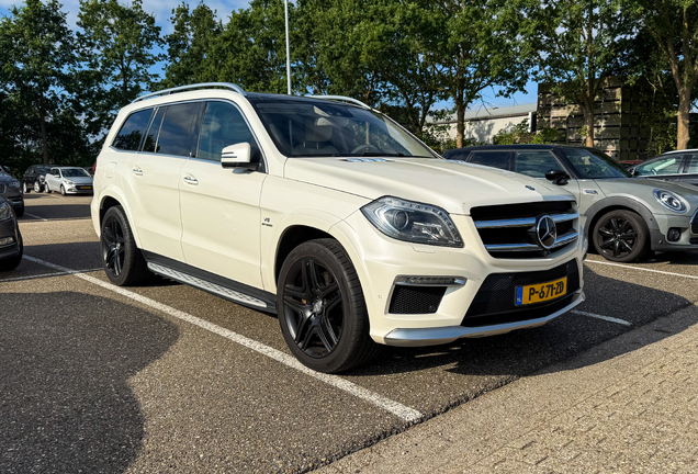 Mercedes-Benz GL 63 AMG X166