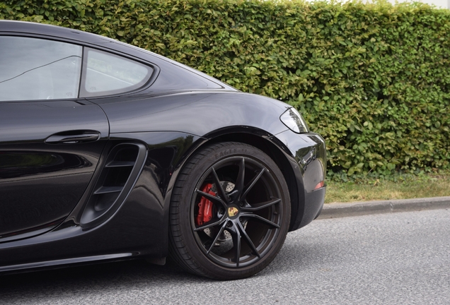 Porsche 718 Cayman S
