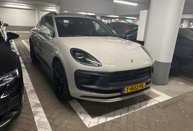 Porsche 95B Macan GTS MkIII