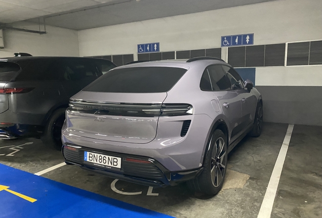 Porsche Macan EV Turbo