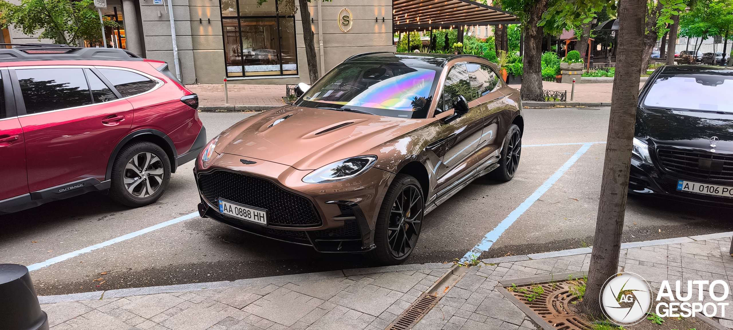 Aston Martin DBX S