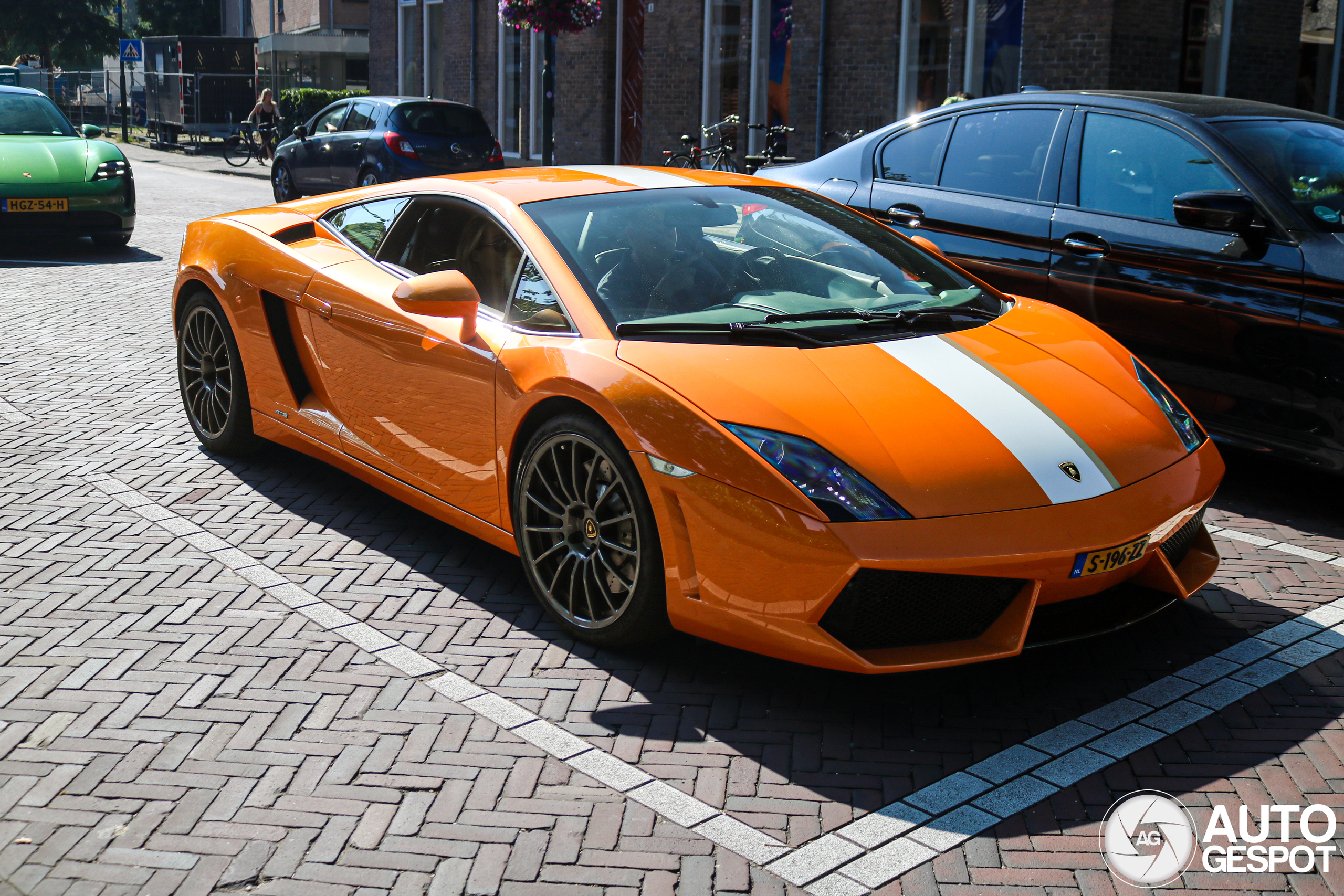 Zeldzame Gallardo Valentino Balboni laat zich zien in Laren