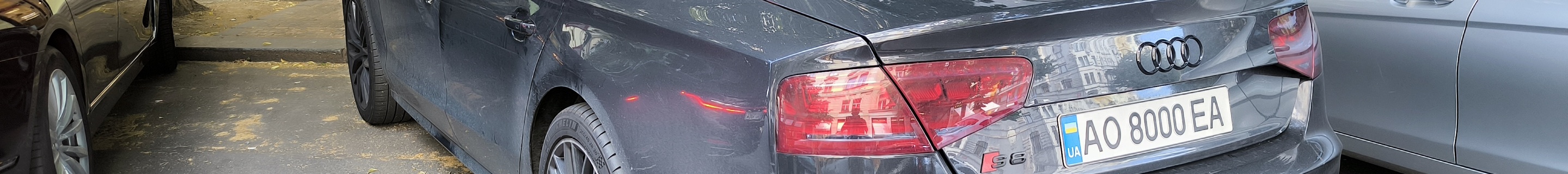 Audi S8 D4
