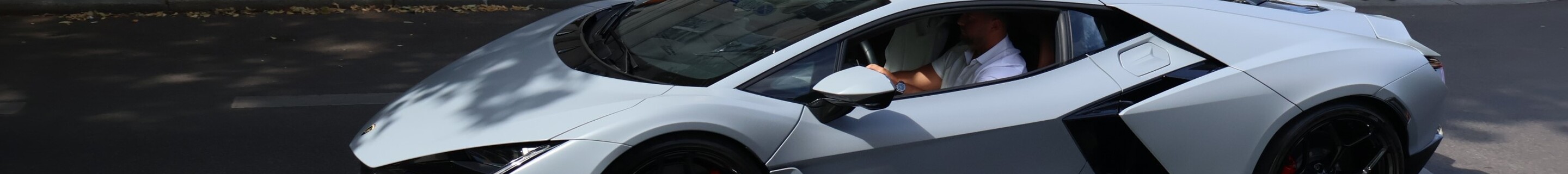 Lamborghini Revuelto