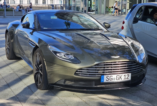 Aston Martin DB11