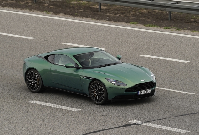 Aston Martin DB11 V8