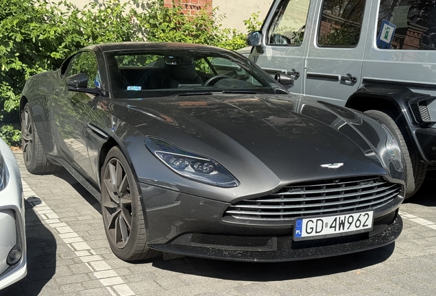 Aston Martin DB11 V8