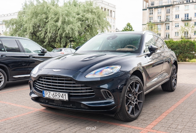 Aston Martin DBX