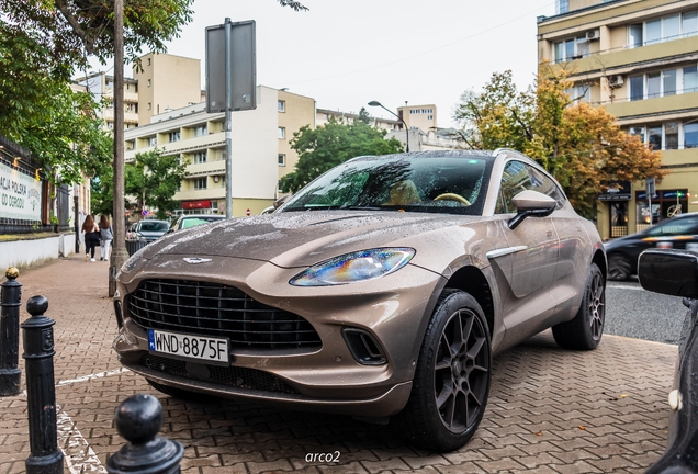 Aston Martin DBX